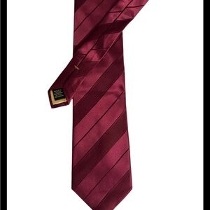 Donald Trump signature collection men’s silk red tie